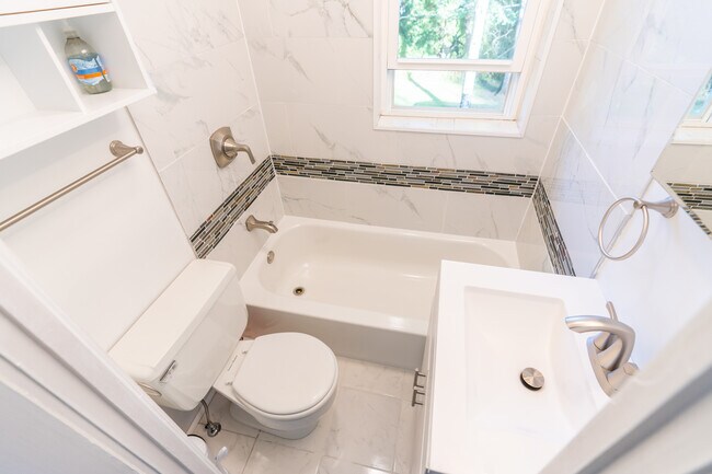 Building Photo - 418 E. Washington Blvd.