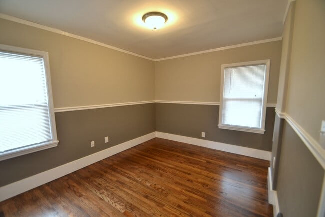 Building Photo - 3bd/2ba Seattle Home