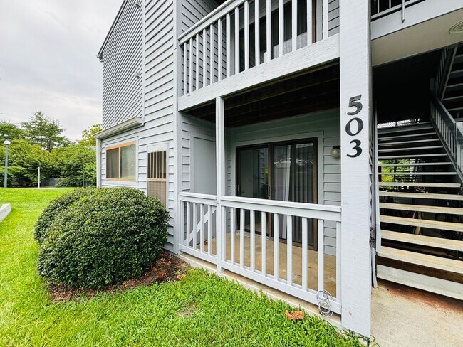 Building Photo - 503 Sunridge Dr