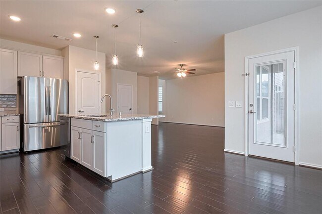 Building Photo - 3414 Signor Dr