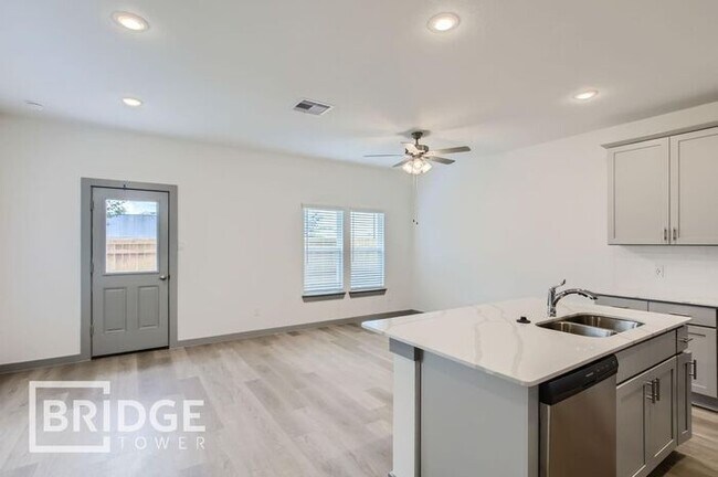 Building Photo - BRISTOL PLAN