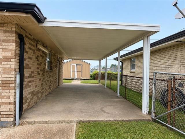 Building Photo - 2400 Artillery Dr