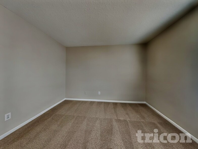 Building Photo - 20814 Fox Swift Ct