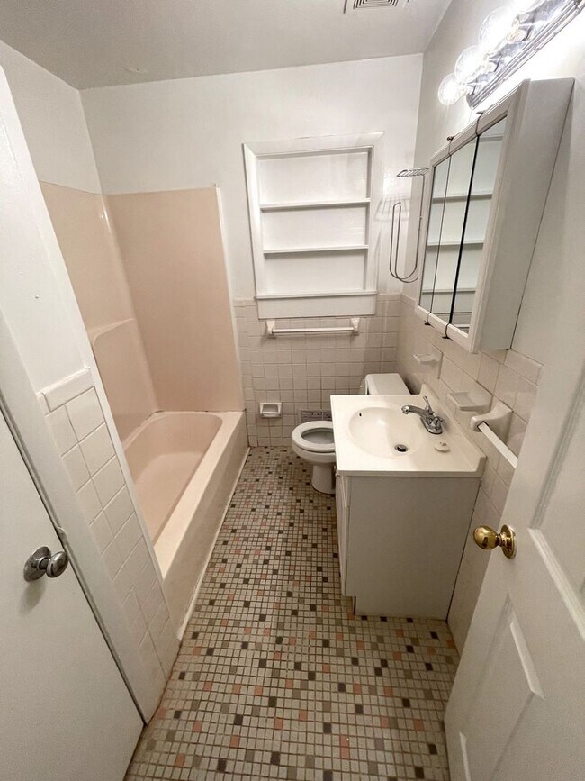 Building Photo - Five Points 5br House - FALL 2026 PRELEASE