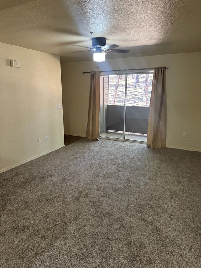 Building Photo - Cozy 2-Bed, 2-Bath in The Arbors – Prime L...
