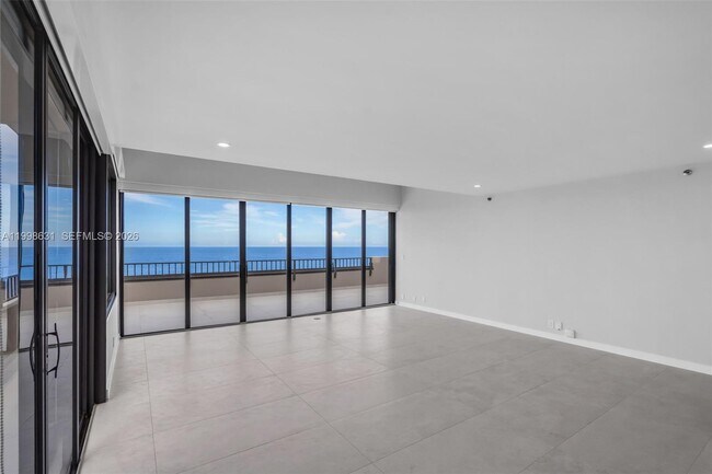 Building Photo - 251 Crandon Blvd