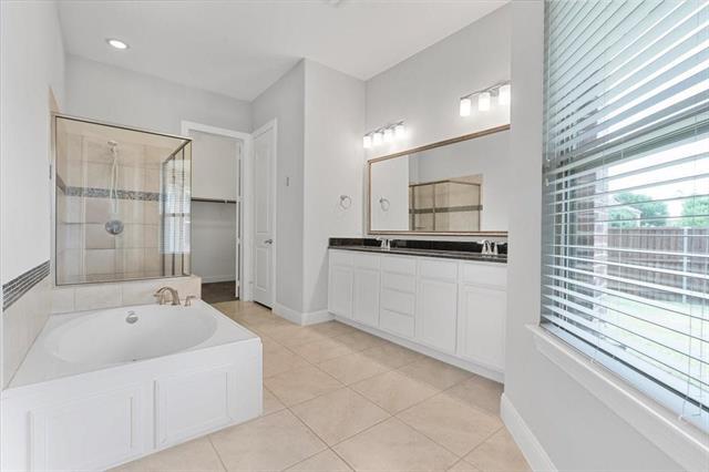 Building Photo - 698 Pendle Forest Dr