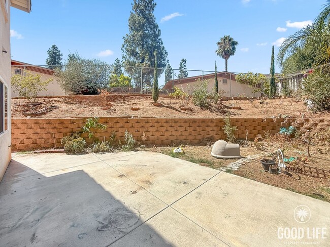 Building Photo - Spacious 4BR/2.5BA El Cajon Home with Back...