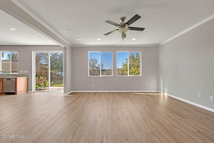 Building Photo - 22632 Dragonfly Ct