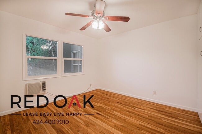 Building Photo - 2243 Merton Ave