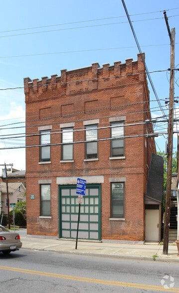 Building Photo - 113 Mill St