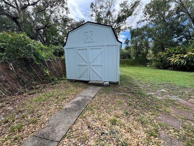 Building Photo - 8922 El Portal Dr