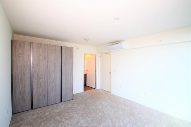 Building Photo - 1631 Kapiolani Blvd