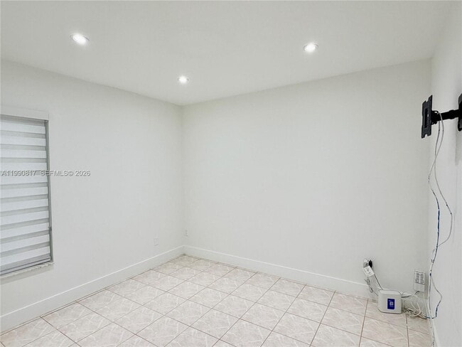 Building Photo - 17322 SW 149th Ct