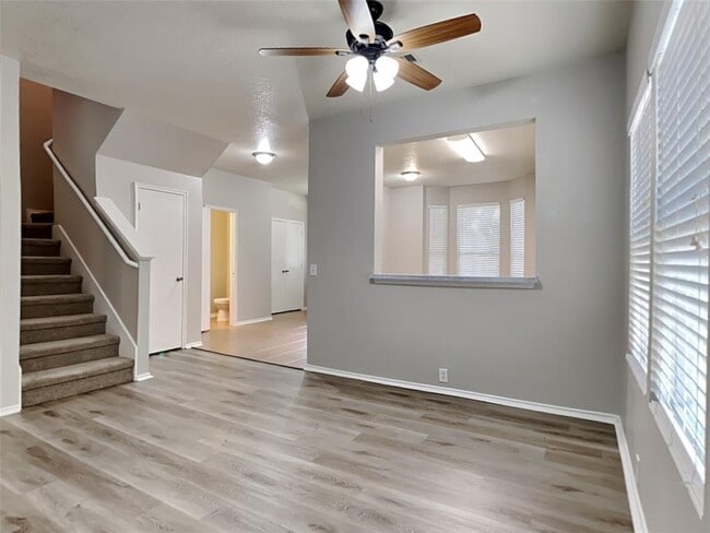 Building Photo - 6255 Gillian Park Dr