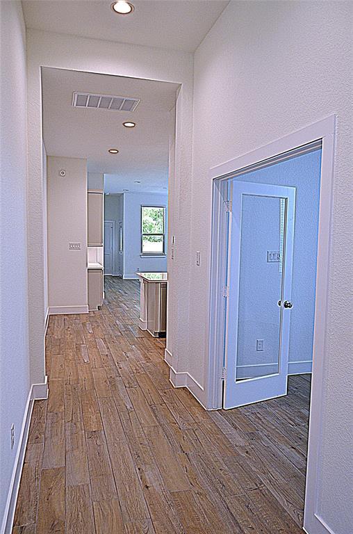 Building Photo - 219 Lukewood Cir