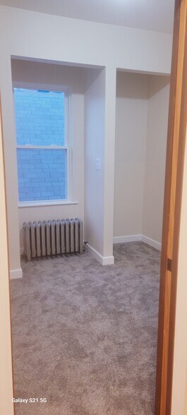 2nd bedrm - 3807 N Narragansett Ave