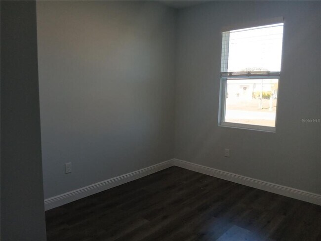 Building Photo - 845 Marquis Ct