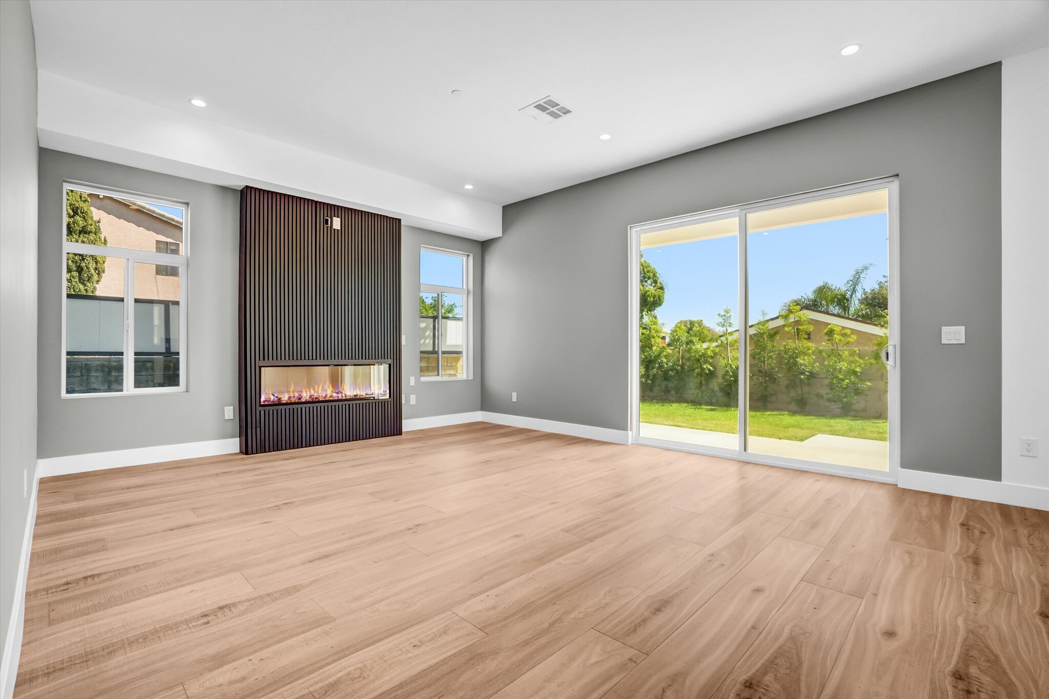 family room - 2124 W 238th St