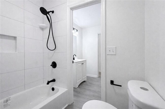 Building Photo - 2259 Sisk St NW