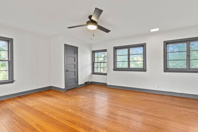 Building Photo - 251 S Jefferson St