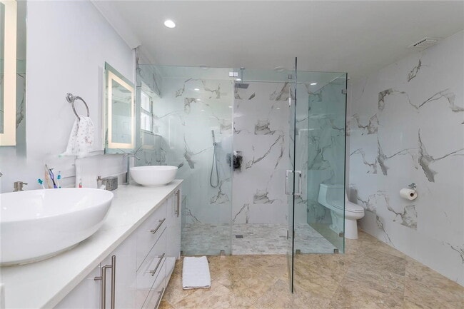 Building Photo - Southwest 123rd Avenue, Miami, FL 33186 - ...