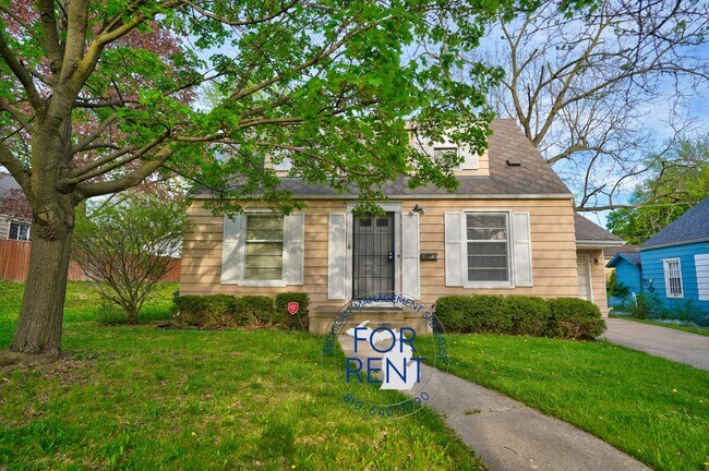 Building Photo - 708 Fremont St