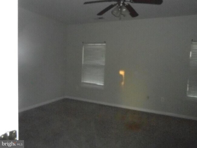 Building Photo - 202 London Downs Cir