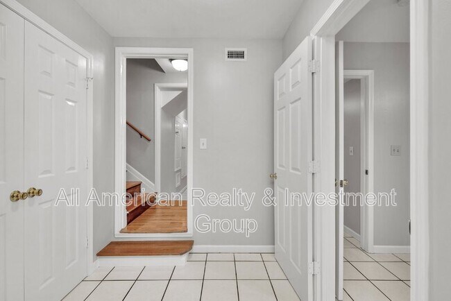 Building Photo - 20 Dogwood Ln