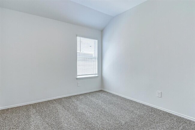 Building Photo - 4953 Almond Ter Dr