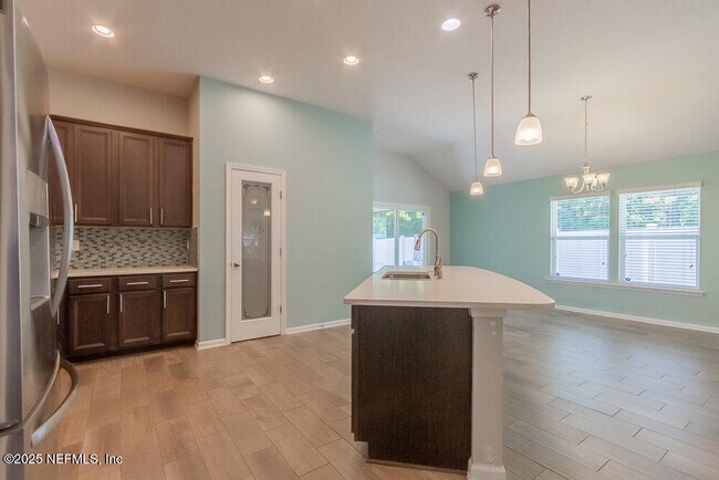 Building Photo - 16326 Hunters Hollow Trail