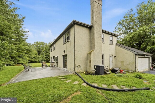Building Photo - 315 Pheasant Hill Dr