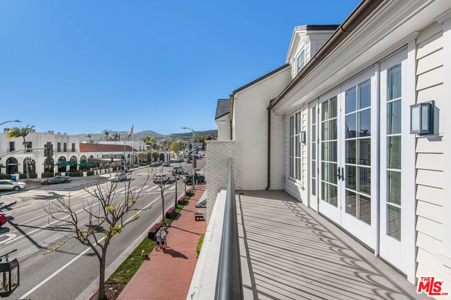 Building Photo - 15225 Palisades Village Ln