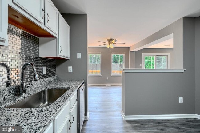 Building Photo - 4204 Red Ridge Way