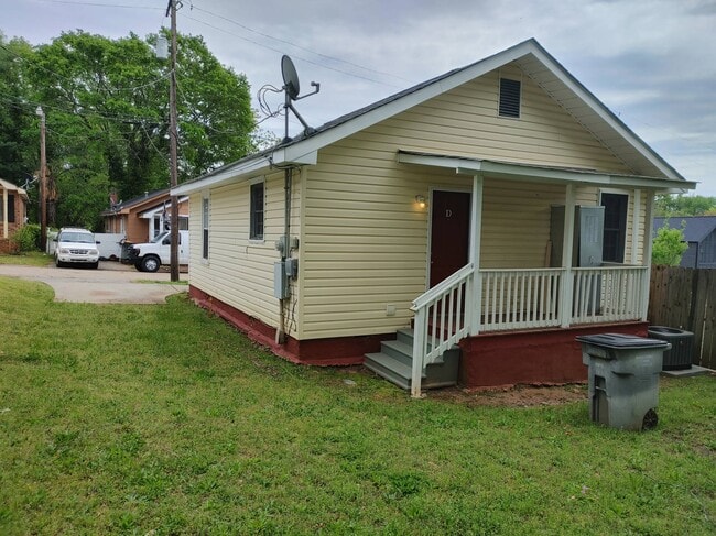 Building Photo - 108 Taylor St