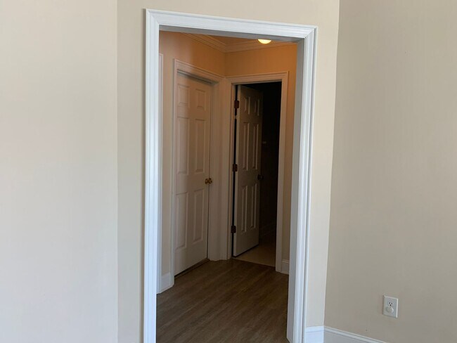 Building Photo - Beautiful Home on Lake Clermont