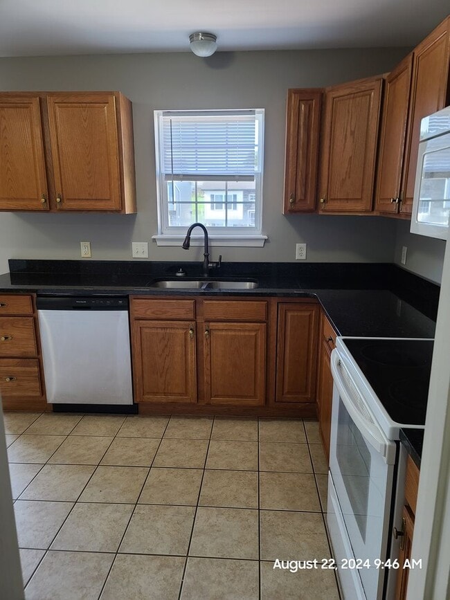 Building Photo - 3 Bedroom Townhome for Rent in Waynesboro