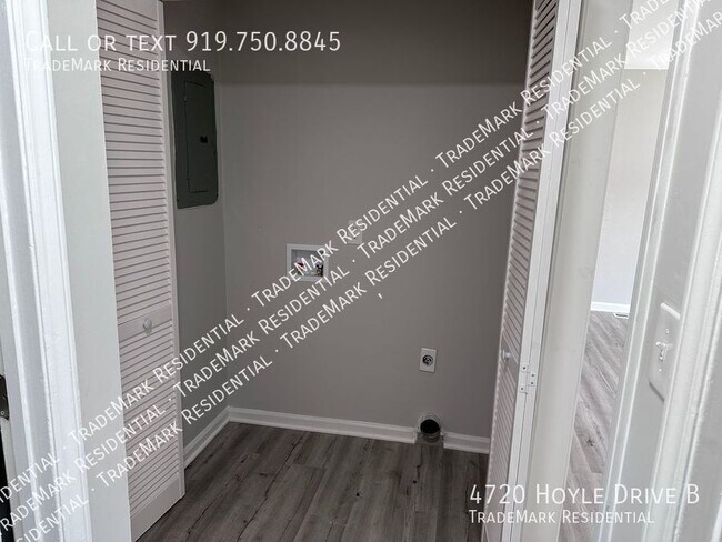 Building Photo - 4720 Hoyle Dr