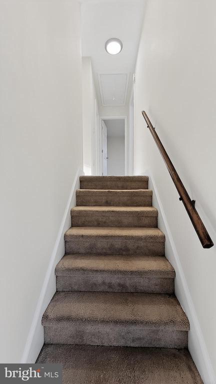 Building Photo - 232 Morris Dr