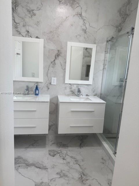 Building Photo - 10822 SW 240 Ln