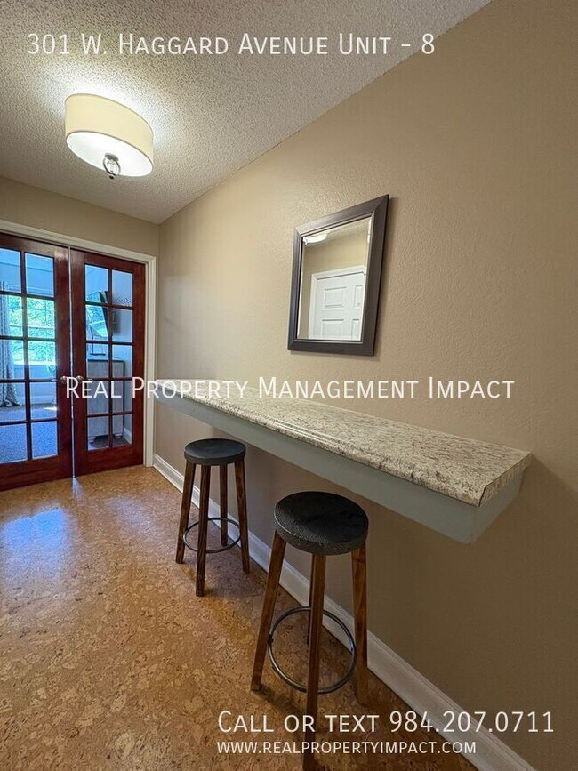 Building Photo - 301 W Haggard Ave