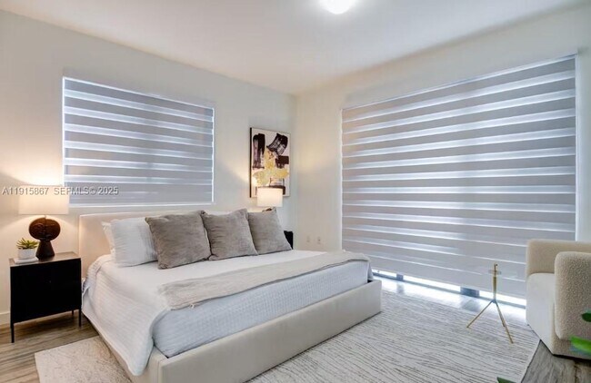 Building Photo - 2955 Bird Ave