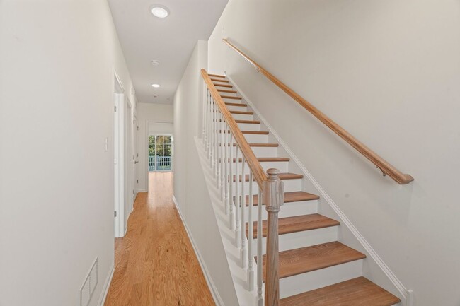 Building Photo - 2306 Palermo Dr