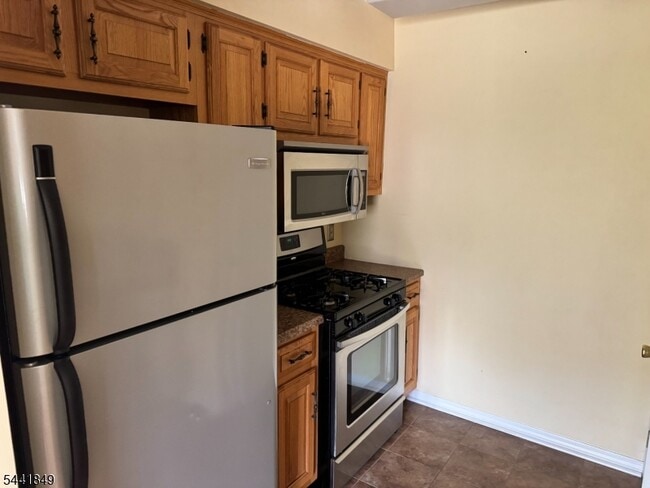 Building Photo - 705 Bryant Dr
