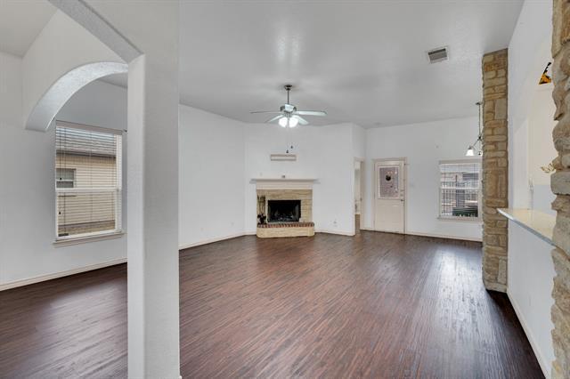 Building Photo - 104 Harvest Hill Ln