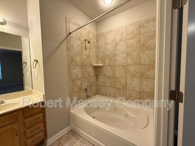 Building Photo - 342 S Dorsey Ln