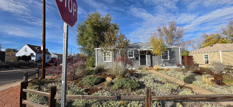 Primary Photo - 1885 W Berkeley Pl