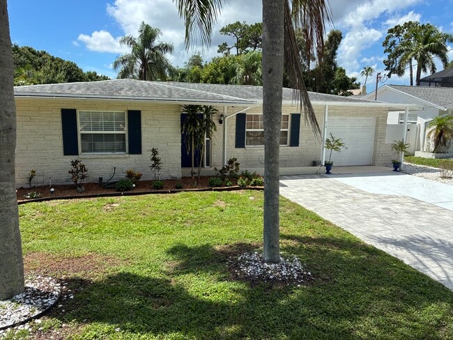 Building Photo - 52 Cypress Dr