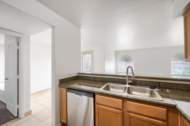Building Photo - 9325 W Desert Inn Rd