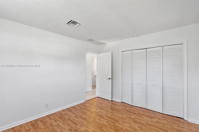 Building Photo - 825 NW 8th Ave